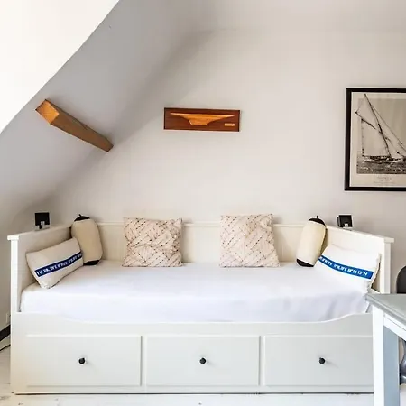 Le CAPUCIN - Petit duplex avec place de parking Dinard Extérieur photo