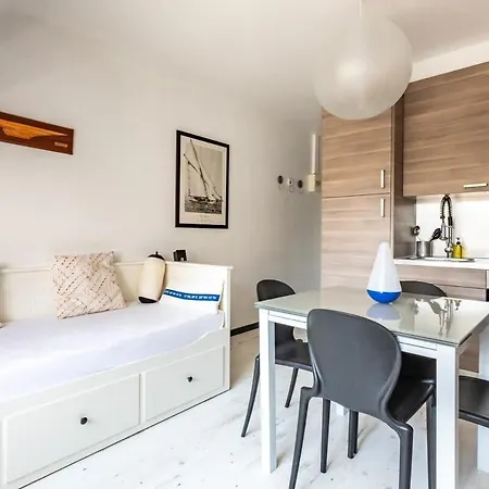 Le CAPUCIN - Petit duplex avec place de parking Dinard Extérieur photo